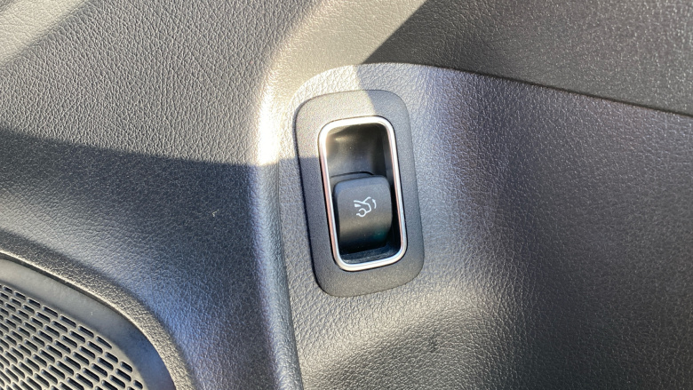 Mercedes-Benz CLA 200 AMG Line Premium 4dr Tip Auto Petrol Saloon